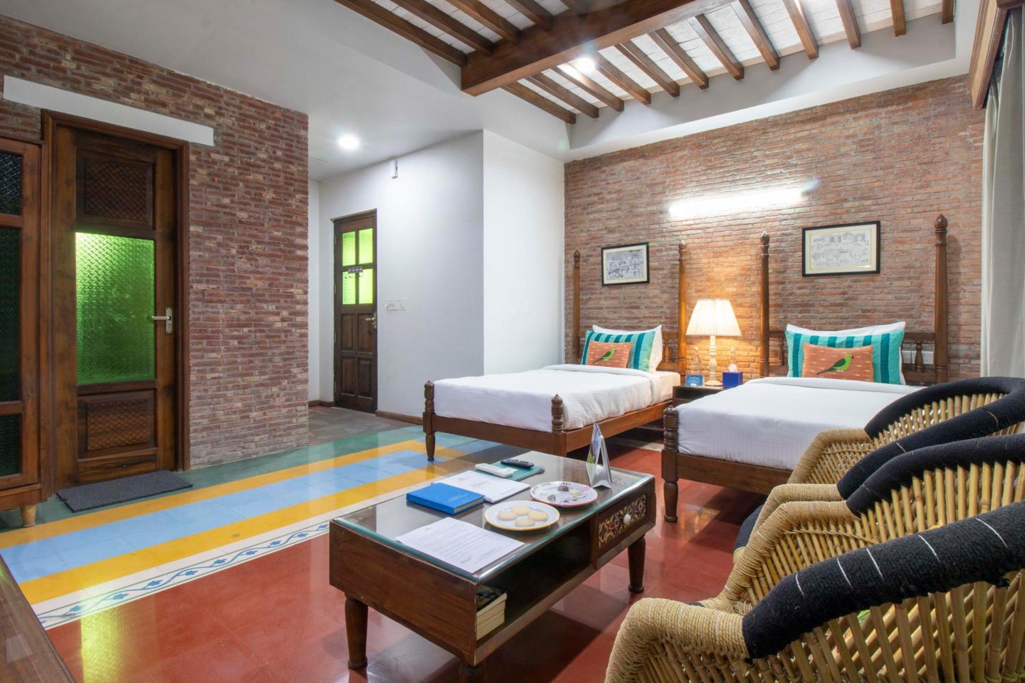 Hotel Namaste Dwaar - The Gateway To Rural India Khatauli Exterior foto